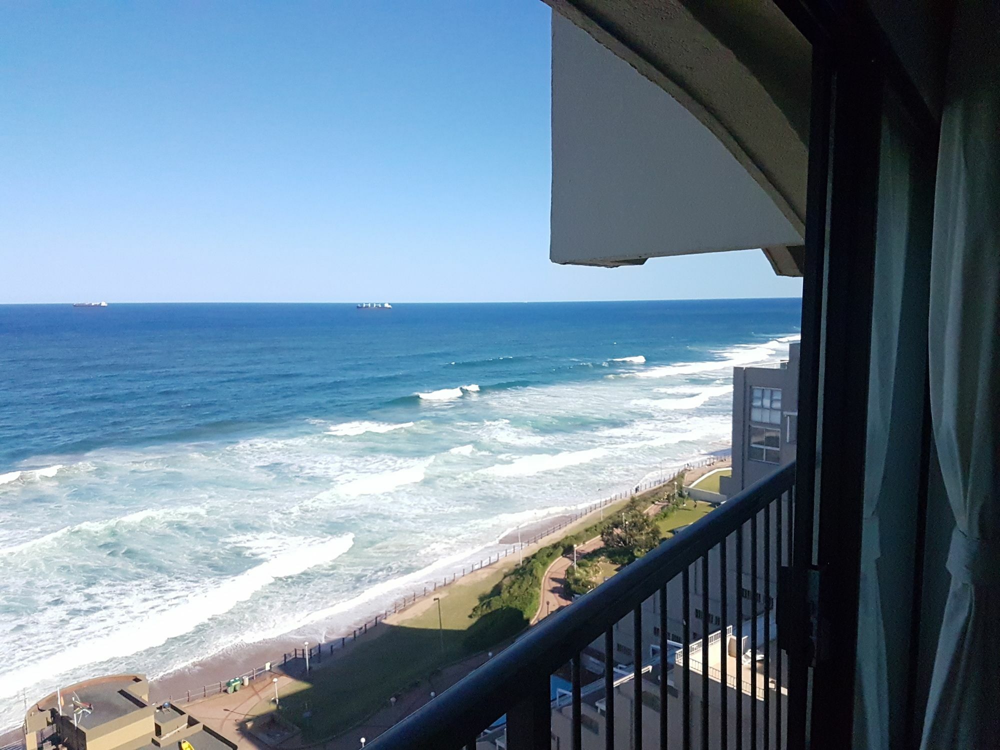 1002 Bermudas - By Stay In Umhlanga เดอร์บัน ภายนอก รูปภาพ